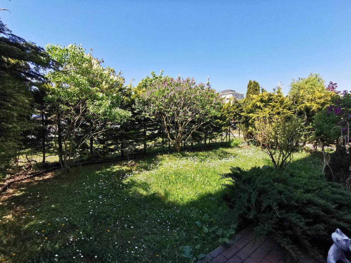 Przytulna Kawalerka Z Ogrodem Apartment Gdańsk Exterior foto